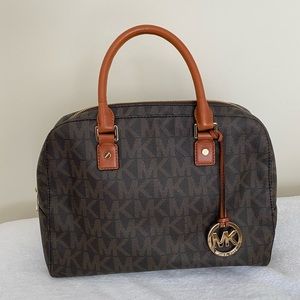 Michael Kors Alma bag